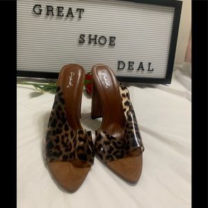 Néw léopard/animal print block heel mules